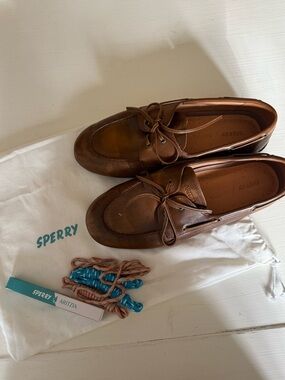 Sperry x Aritzia Slim Boat Shoes